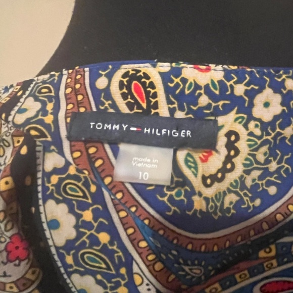 Tommy Hilfiger Dupre Paisley Jersey
Shift Dress, size 10 - Picture 4 of 6